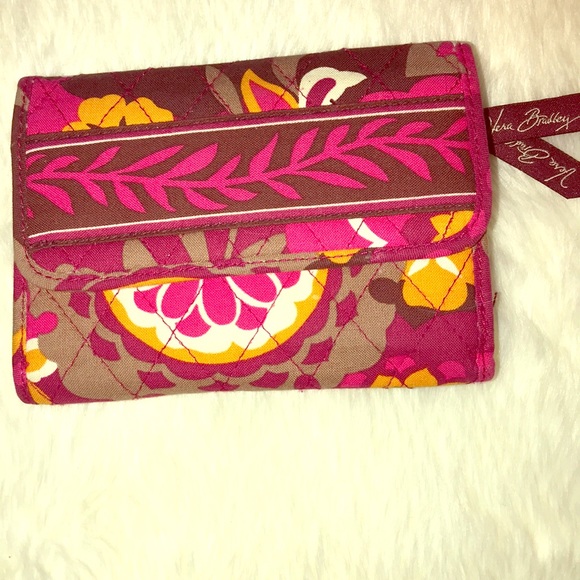 New Vera Bradley Wallet - Picture 6 of 6